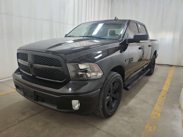 2023 RAM 1500 Classic SLT SLT/CREW/4WD/V8/NAV/DIRECT OFF 1 OW... in Cars & Trucks in Belleville