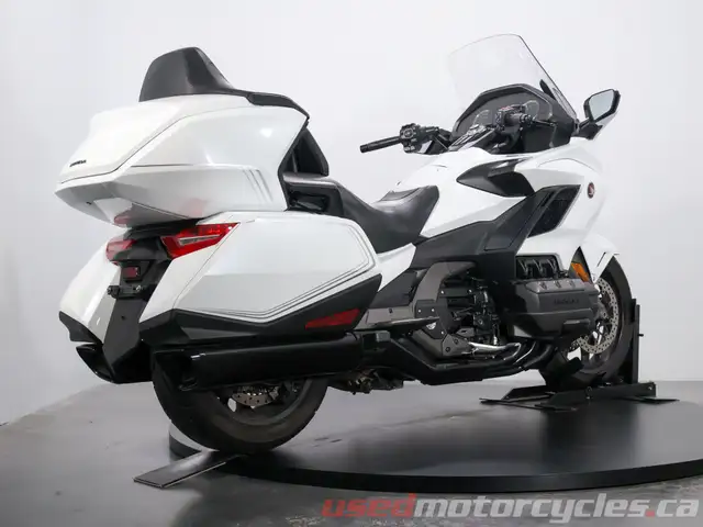 2020 Honda Gold Wing Tour DCT in Street, Cruisers & Choppers in Kelowna - Image 4