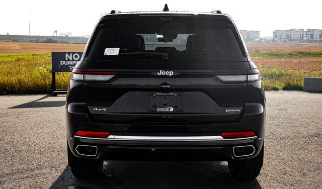 2025 Jeep Grand Cherokee Overland in Cars & Trucks in Strathcona County - Image 3