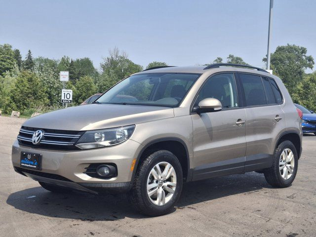 2015 Volkswagen Tiguan Trendline | 6-Speed Manual | Cruise in Cars & Trucks in Guelph