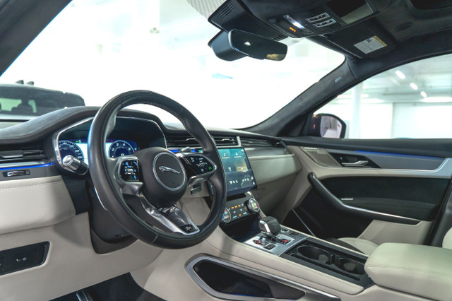 2022 Jaguar F-PACE P550 SVR *ULTRA BLUE, ADAPT CRUISE, BLACK PAC in Cars & Trucks in Laval / North Shore - Image 2
