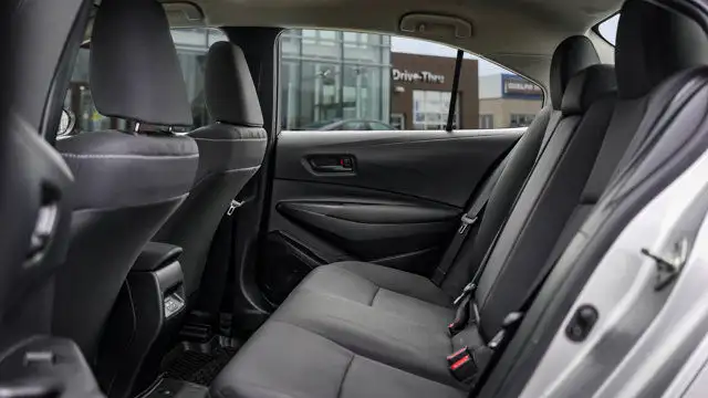 2023 Toyota Corolla Hybrid LE | Heated Seats | Lanekeep in Cars & Trucks in Guelph - Image 11