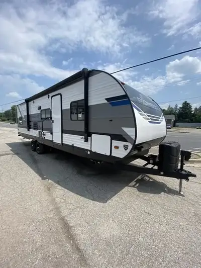 USED 2023 Pioneer QB300 Bunkhouse FINANCING & EXTENDED WARRANTY AVAILABLE BUNK ROOM ALL APPLIANCES W...