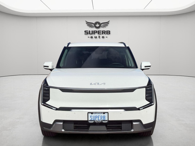 2024 Kia EV9 LAND | AWD | ONE OWNER | NO ACCIDENT in Cars & Trucks in City of Toronto - Image 2