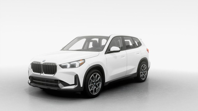 2025 BMW X1 xDrive28i | Sieges Veganza Perfore | 3 ans Ent in Cars & Trucks in City of Montréal