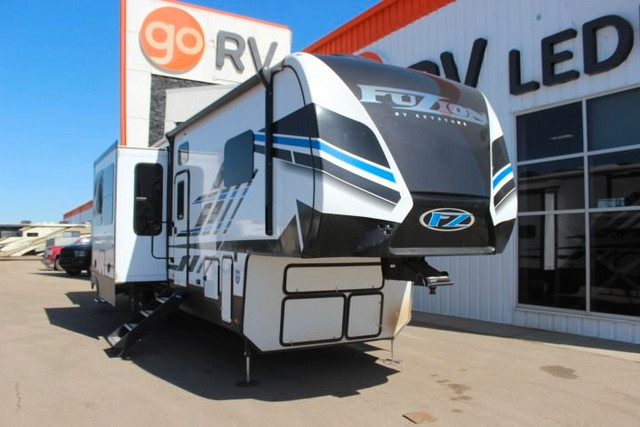 2022 Keystone RV Fuzion 373 dans Travel Trailers & Campers in Edmonton - Image 3