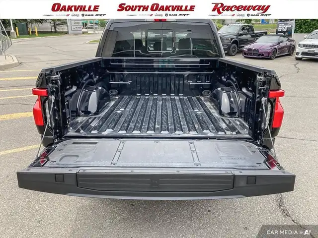 2023 Ford F-150 Lightning LARIAT CREW | CLEAN CARFAX | ELECTRIC  in Cars & Trucks in Oakville / Halton Region - Image 13