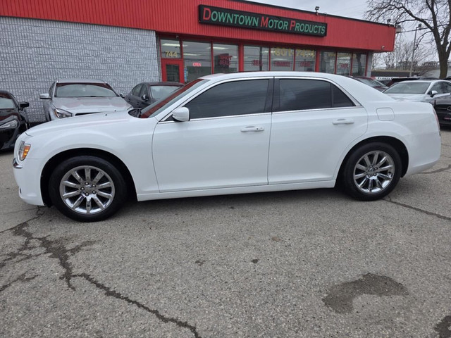 2013 Chrysler 300 Touring * PanoSunroof / Leather / Rear Cam* LO in Cars & Trucks in London - Image 3