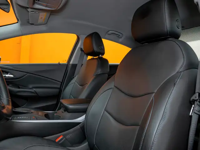 2018 Chevrolet Volt LT *CUIR* SIEGES CHAUFF *CARPLAY GR CONFIANC in Cars & Trucks in Laurentides - Image 11