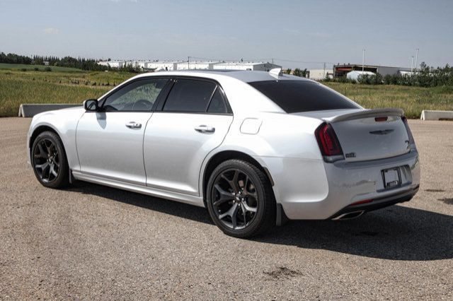 2022 Chrysler 300 SPORT 300S LEATHER SUNROOF in Cars & Trucks in Strathcona County - Image 2