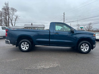 Engine: 8 Cylinder Engine 5.3L/325CI L/100Km City: 15.9 L/100Km Hwy: 13.8 Safety Equipment Daytime R... (image 1)