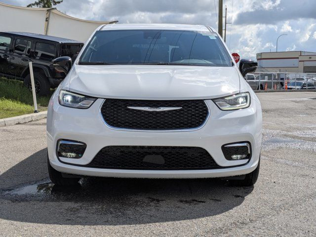 2025 Chrysler Pacifica AWD Select AWD - Adaptive Cruise Control in Cars & Trucks in Calgary - Image 3