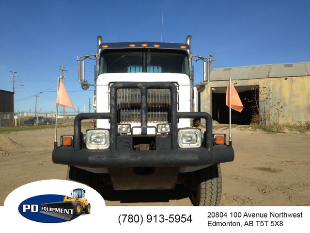 2003 International 5600 Paystar T/A T/A Oilfield Bed Truck in Heavy Trucks in St. Albert - Image 2