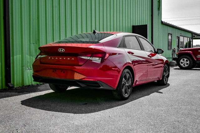2023 Hyundai Elantra Preferred • SUNROOF • NAV • HEATED SEATS in Cars & Trucks in Kingston - Image 3