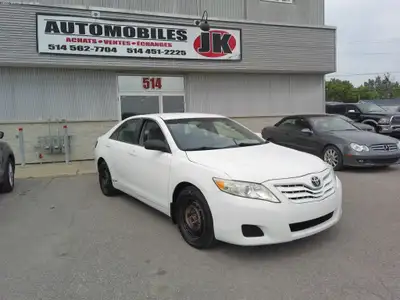 TOYOTA CAMRY 2010, TRANSMISSION AUTOMATIQUE AVEC L'AIR CLIMATISÉ, 185969 KMS