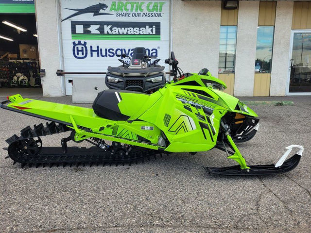 2022 Arctic Cat M 8000 Hardcore Alpha One 154/2.60" Electric Gre in Snowmobiles in Strathcona County