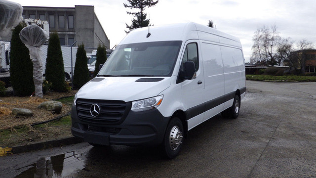 2023 Mercedes-Benz Sprinter 3500XD Dually High Roof 170"wb 3 SEA in Cars & Trucks in Delta/Surrey/Langley - Image 4