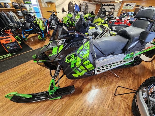 2017 Arctic Cat ZR9000 TURBO in Snowmobiles in Gatineau - Image 2