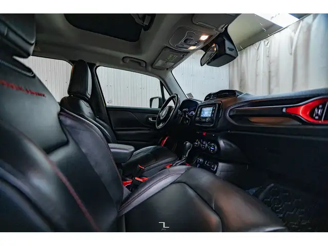 2015 Jeep Renegade 4x4 Trailhawk Leather BCam dans Autos et camions dans Grande Prairie - Image 12