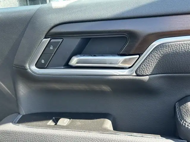 2025 GMC Sierra 3500HD Denali in Cars & Trucks in Calgary - Image 24