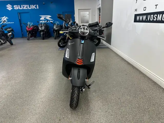 2025 Vespa GTS 310 Supersport MY 25 - V6610 - -No Payments for 1 in Scooters & Pocket Bikes in Markham / York Region - Image 3