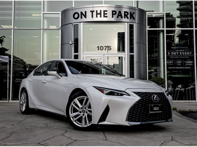 2022 Lexus IS IS 300 AWD in Cars & Trucks in City of Toronto - Image 2