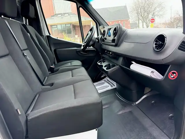 2021 Mercedes-Benz Sprinter Cargo 3500XD High Roof V6 170" DIESE in Cars & Trucks in City of Toronto - Image 15