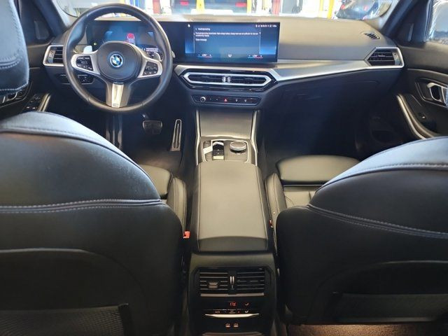 2023 BMW 3 Series 330e xDrive | PHEV | M Sport Pkg | Leather in Cars & Trucks in Guelph - Image 4