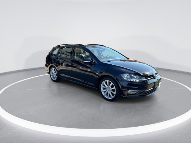 2018 Volkswagen Golf SportWagen in Cars & Trucks in Markham / York Region - Image 2