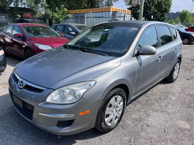 Hyundai Elantra Touring SE Manual 2012 in Cars & Trucks in Longueuil / South Shore - Image 2