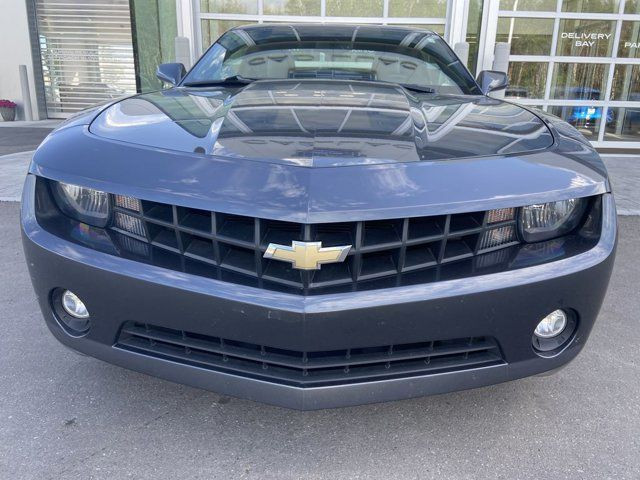 2011 Chevrolet Camaro 2LT in Cars & Trucks in Calgary - Image 2