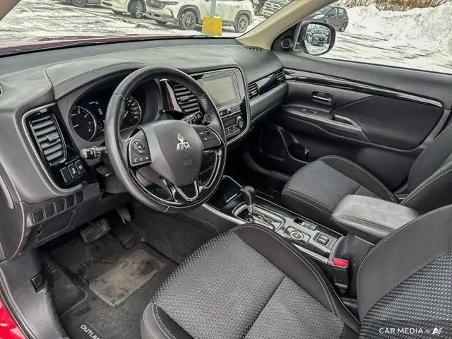 2019 Mitsubishi Outlander Essential | Bluetooth | Siege Chauffan in Cars & Trucks in Laval / North Shore - Image 18