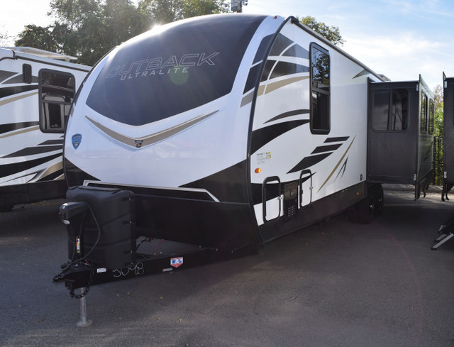 2022 Keystone Outback 2920RL in Travel Trailers & Campers in Kelowna - Image 2
