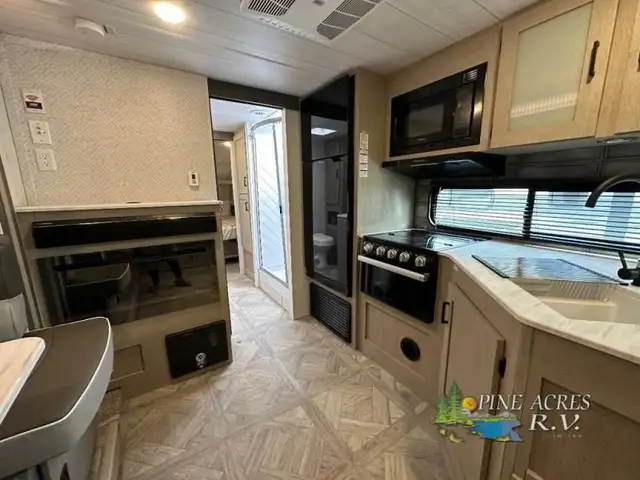 2023 Forest River RV Wildwood X-Lite 24RLXLX in Travel Trailers & Campers in Truro - Image 4