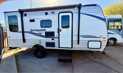 APPLY NOW: https://www.ridecollective.ca/get-pre-approved The 2019 KEYSTONE SPRINGDALE MINI 1750RD 2...