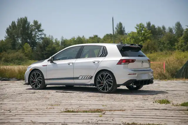 2022 Volkswagen Golf GTI in Cars & Trucks in Delta/Surrey/Langley - Image 16