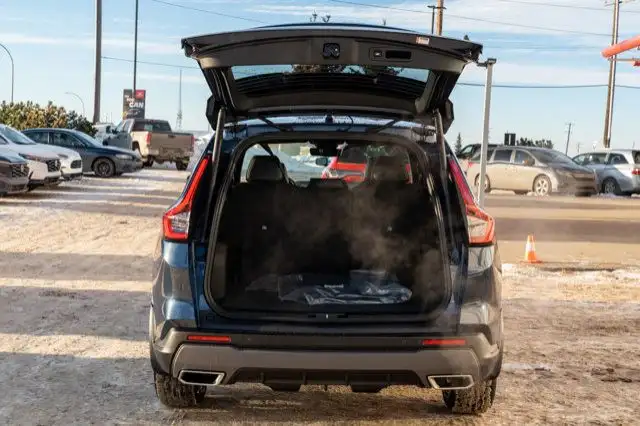 2026 Honda CR-V Hybrid Touring in Cars & Trucks in Edmonton - Image 7