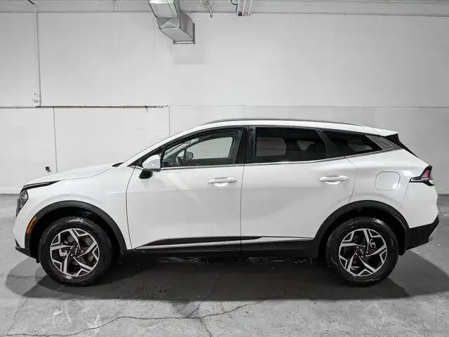 2023 Kia Sportage LX | Heated Seats | Backup Camera | AWD in Cars & Trucks in Grande Prairie - Image 3