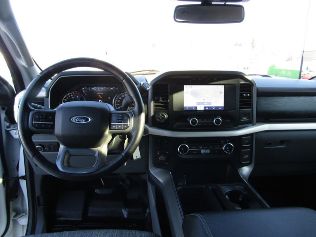 2021 Ford F-150 XLT 4WD SUPERCREW 6.5'BOX 5.0L B.CAMERA/TOWPKG in Cars & Trucks in Calgary - Image 2
