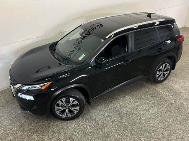 2023 Nissan Rogue SV Moonroof SV/AWD/PANO ROOF/27KM/OFF 1 OWN... in Cars & Trucks in Belleville - Image 2