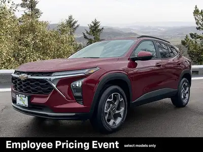 This Chevrolet Trax has a dependable Turbocharged Gas 3-Cyl 1.2L/ engine powering this Automatic tra...