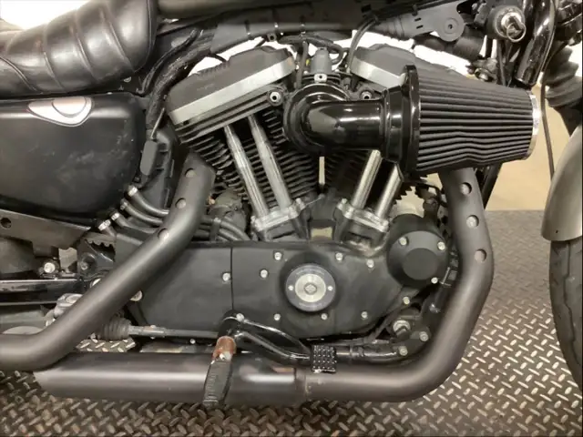 2018 Harley-Davidson Sportster XL883N Iron in Street, Cruisers & Choppers in City of Toronto - Image 5