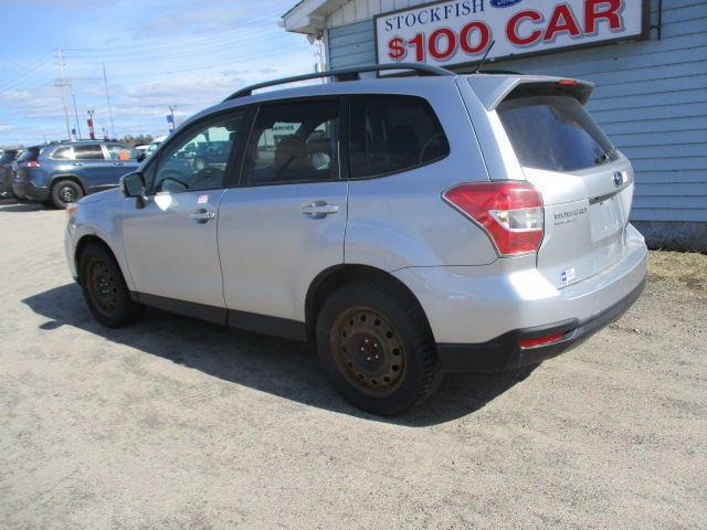 2015 Subaru Forester I Touring w/Tech Pkg in Cars & Trucks in North Bay - Image 4