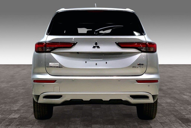 2025 Mitsubishi Outlander Phev SEL S-AWC in Cars & Trucks in Edmonton - Image 4