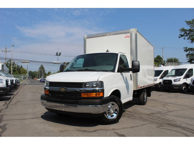 2020 Chevrolet Express CUBE 12 PIEDS ROUE SIMPLE / 6.0 LITRES /  in Cars & Trucks in Laval / North Shore - Image 4