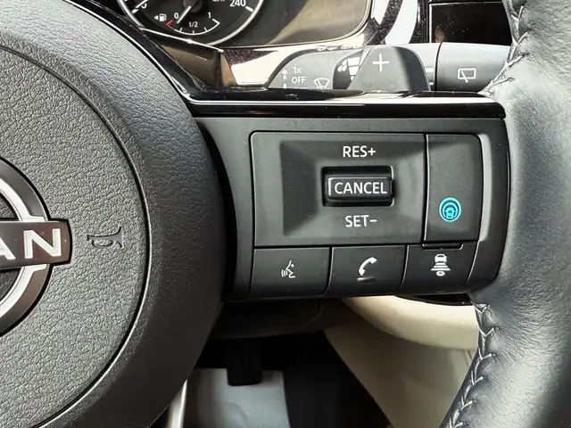 2022 Nissan Pathfinder SL in Cars & Trucks in Markham / York Region - Image 27
