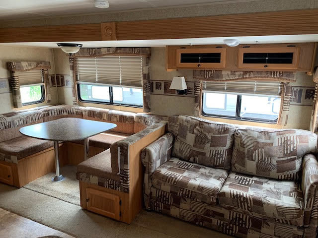 2011 Nomad Skyline 297BHS BUNK HOUSE FREE STORAGE TIL SPRING in Travel Trailers & Campers in London - Image 4