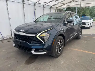 À voir! / Come see it! TRÈS BIEN ÉQUIPÉ / VERY WELL EQUIPPED. Version EX Hybride AWD / EX Hybrid AWD...