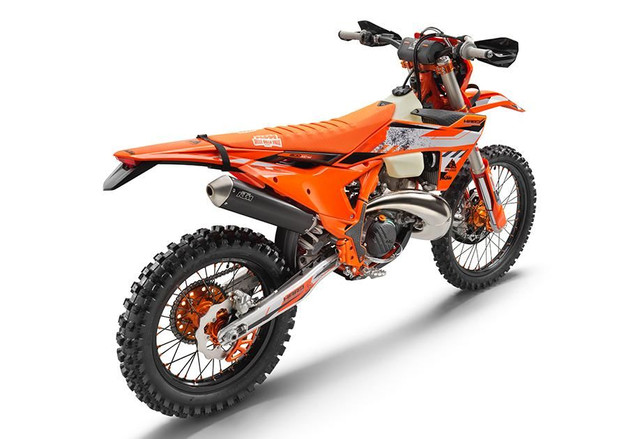 2024 KTM 300 XC-W HARDENDURO in Dirt Bikes & Motocross in Longueuil / South Shore - Image 3