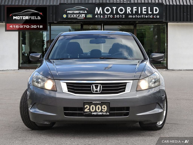 2009 Honda Accord Sedan EX-L 4 Cyl *Accident-Free, Sunroof* in Cars & Trucks in City of Toronto - Image 2